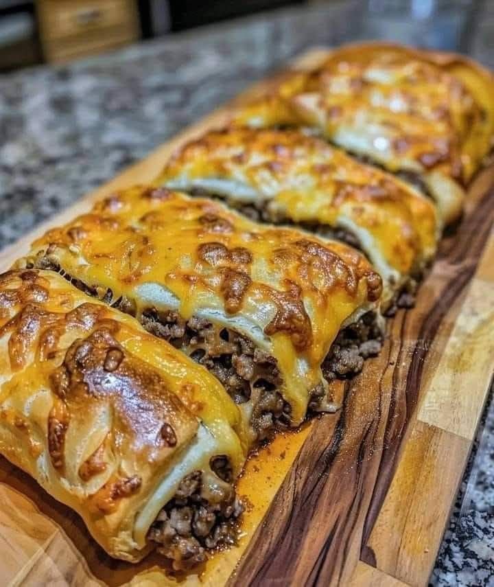 Easy Cheddar Beef Roll Ups – A Fast, Flavor-Packed Dinner Idea