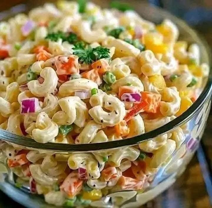 Creamy Sweet Macaroni Salad with Carrots and Peppers
