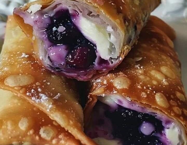 Fried Blueberry Cheesecake Egg Rolls (Easy 40-Minute Dessert!)